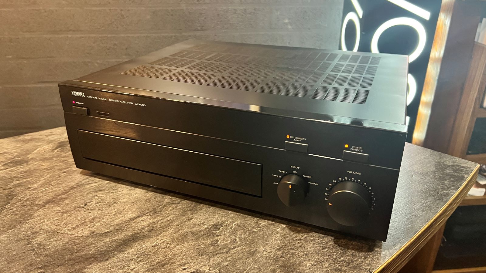 Yamaha AX-590 Stereo versterker mét MM/MC phonotrap