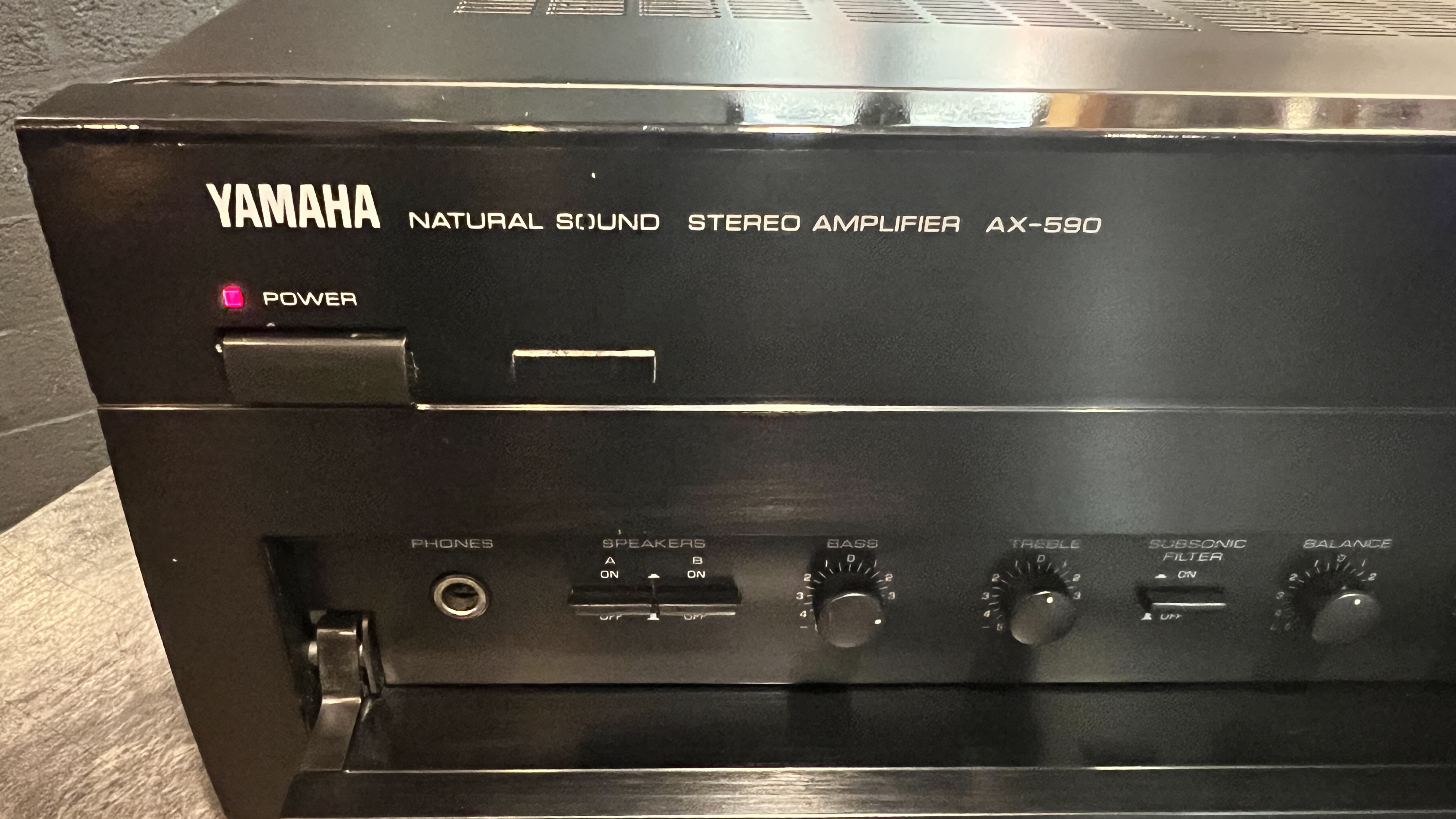 Yamaha AX-590 Stereo versterker mét MM/MC phonotrap